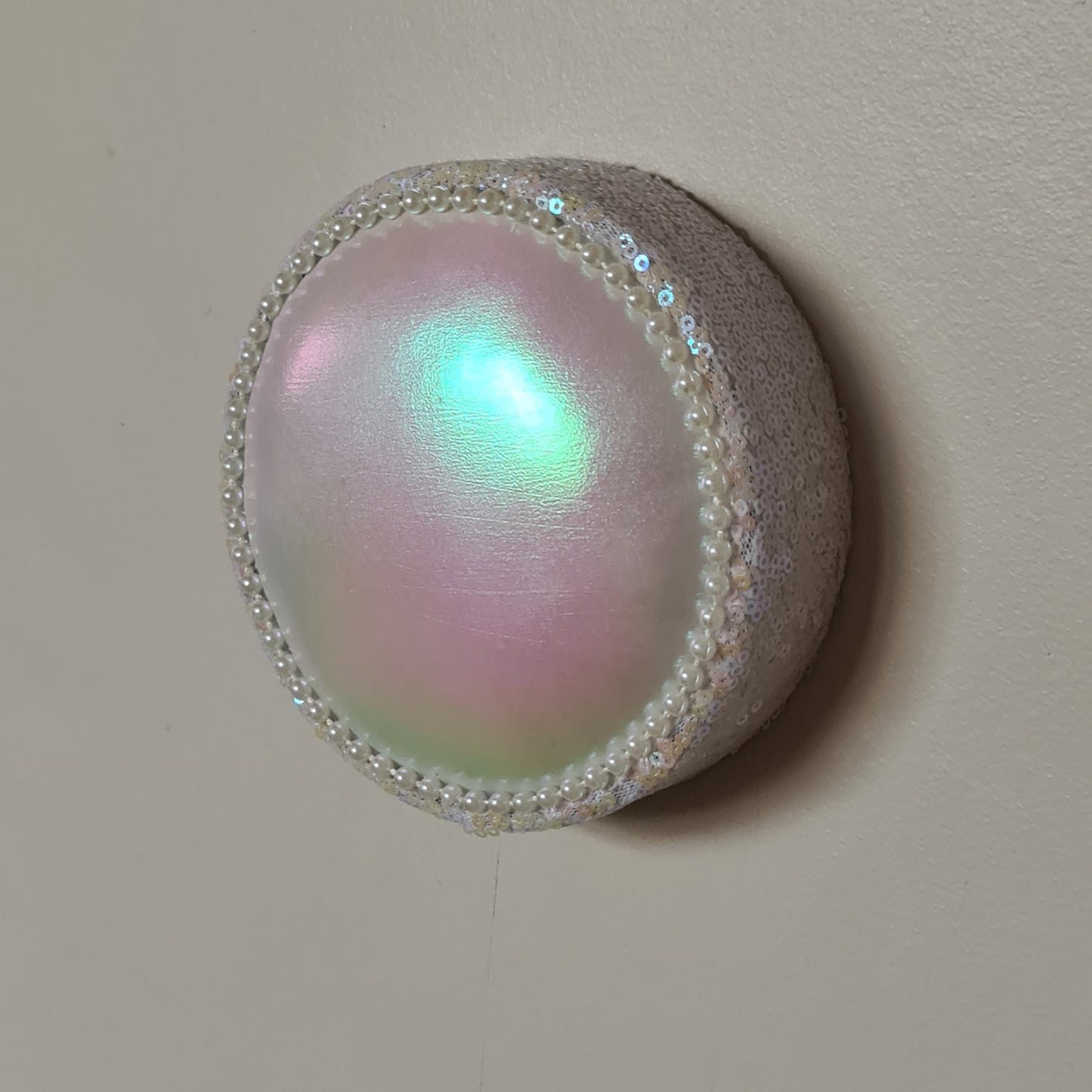 Ivory Pearl Wall Popper