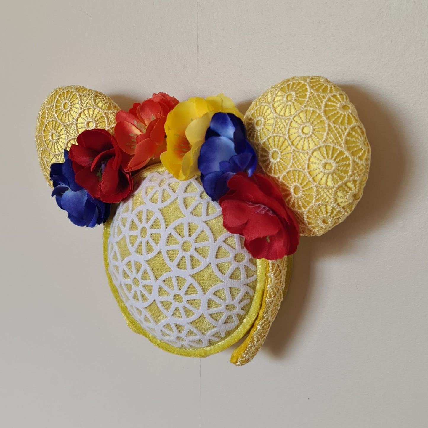 Lemon Lace Wall Popper
