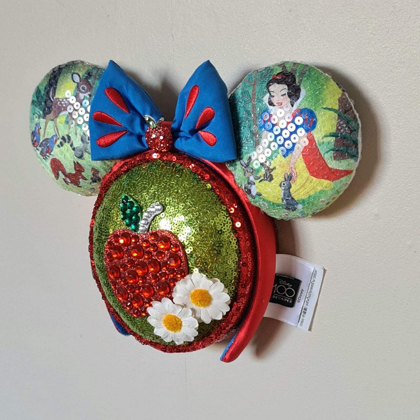 Jewelled Apple Wall Popper