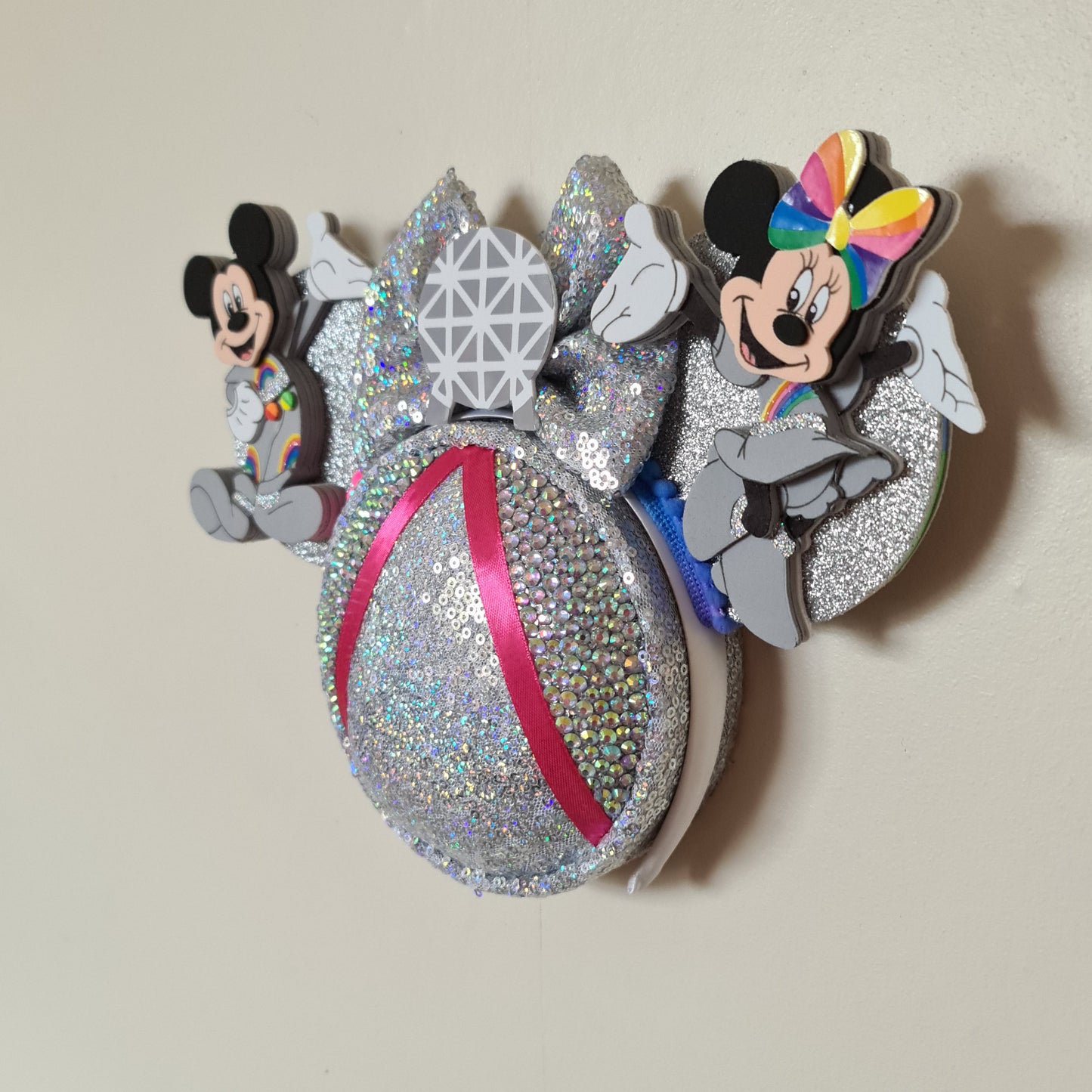 Rhinestone Ribbon Wall Popper