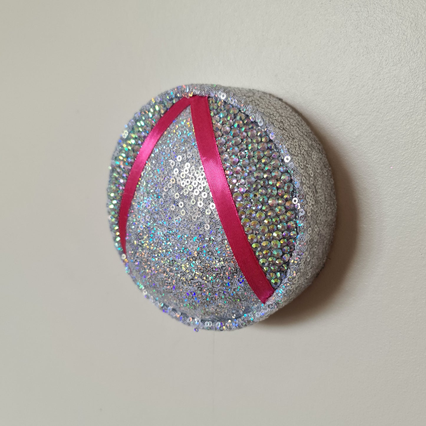 Rhinestone Ribbon Wall Popper
