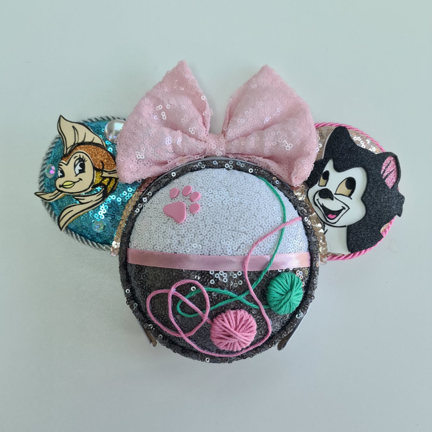 Playful Kitty Wall Popper