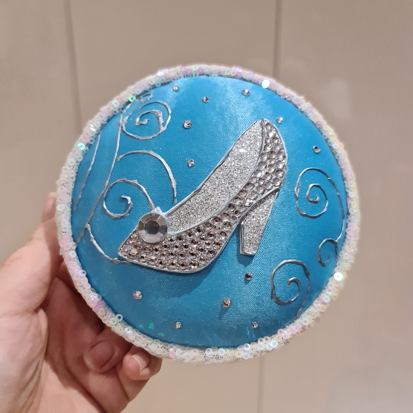 Glass Slipper Wall Popper