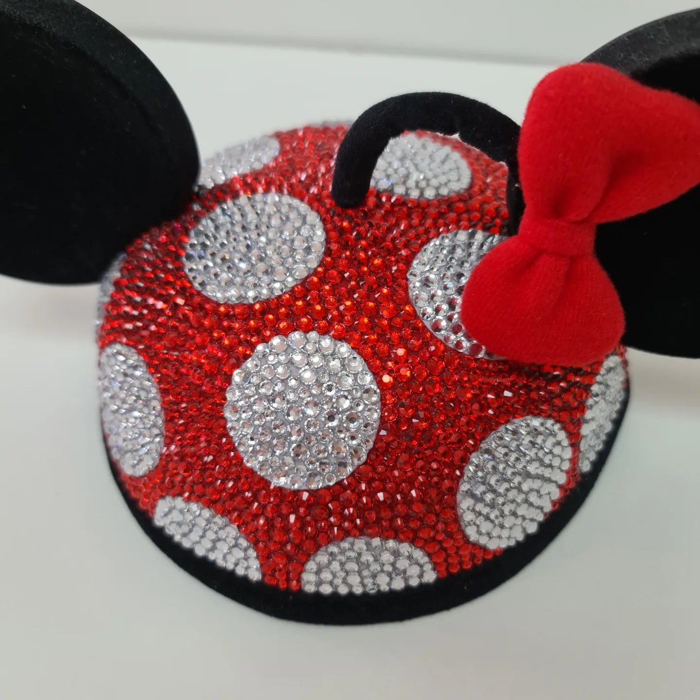 Polka Dot Hat with FREE hat stand!