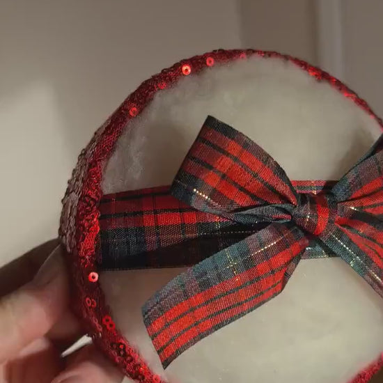 Fluffy Plaid Wall Popper