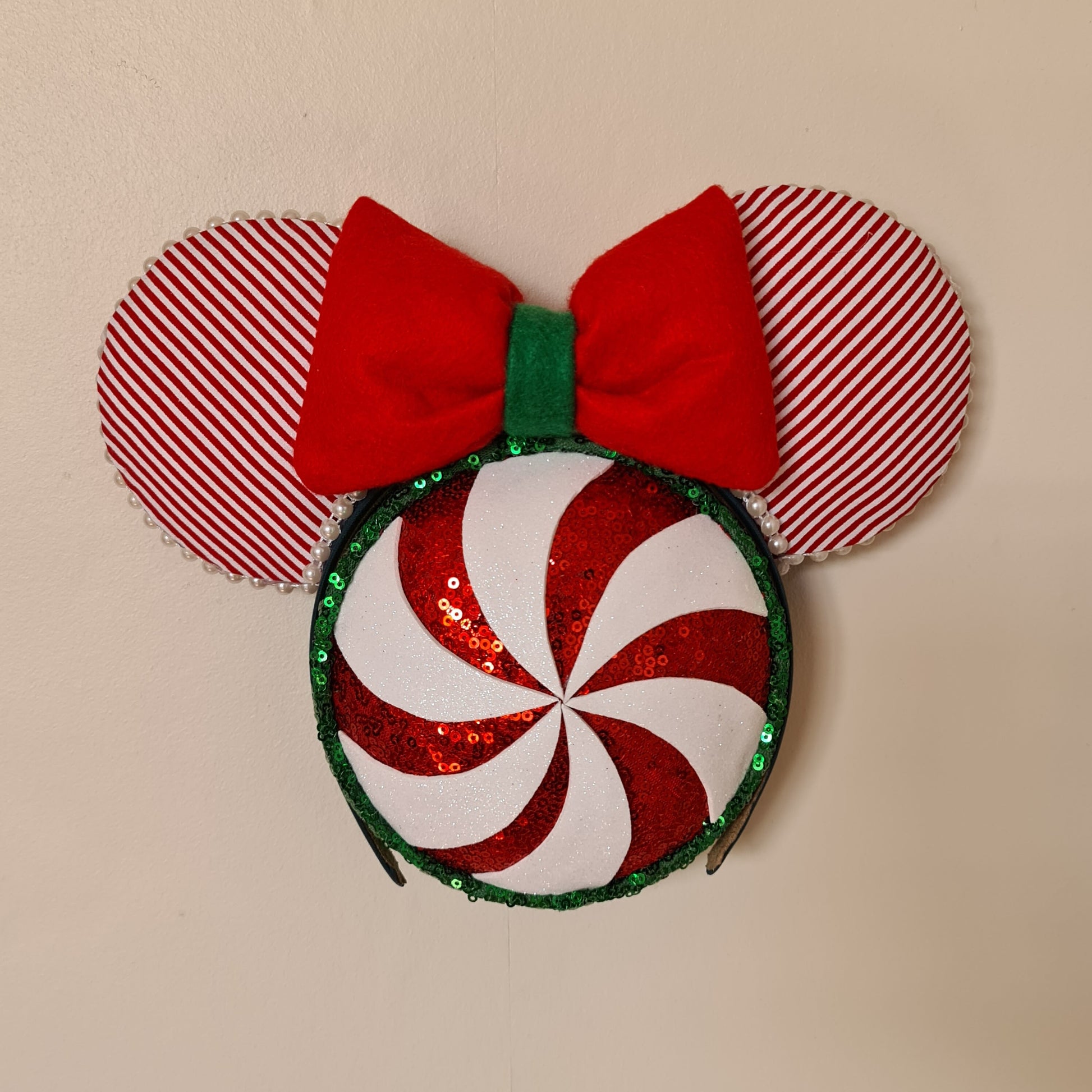 Peppermint Swirl Wall Popper