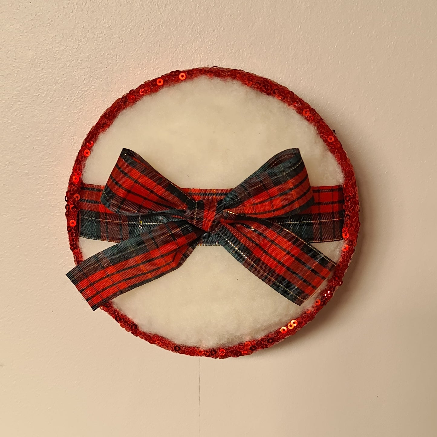 Fluffy Plaid Wall Popper