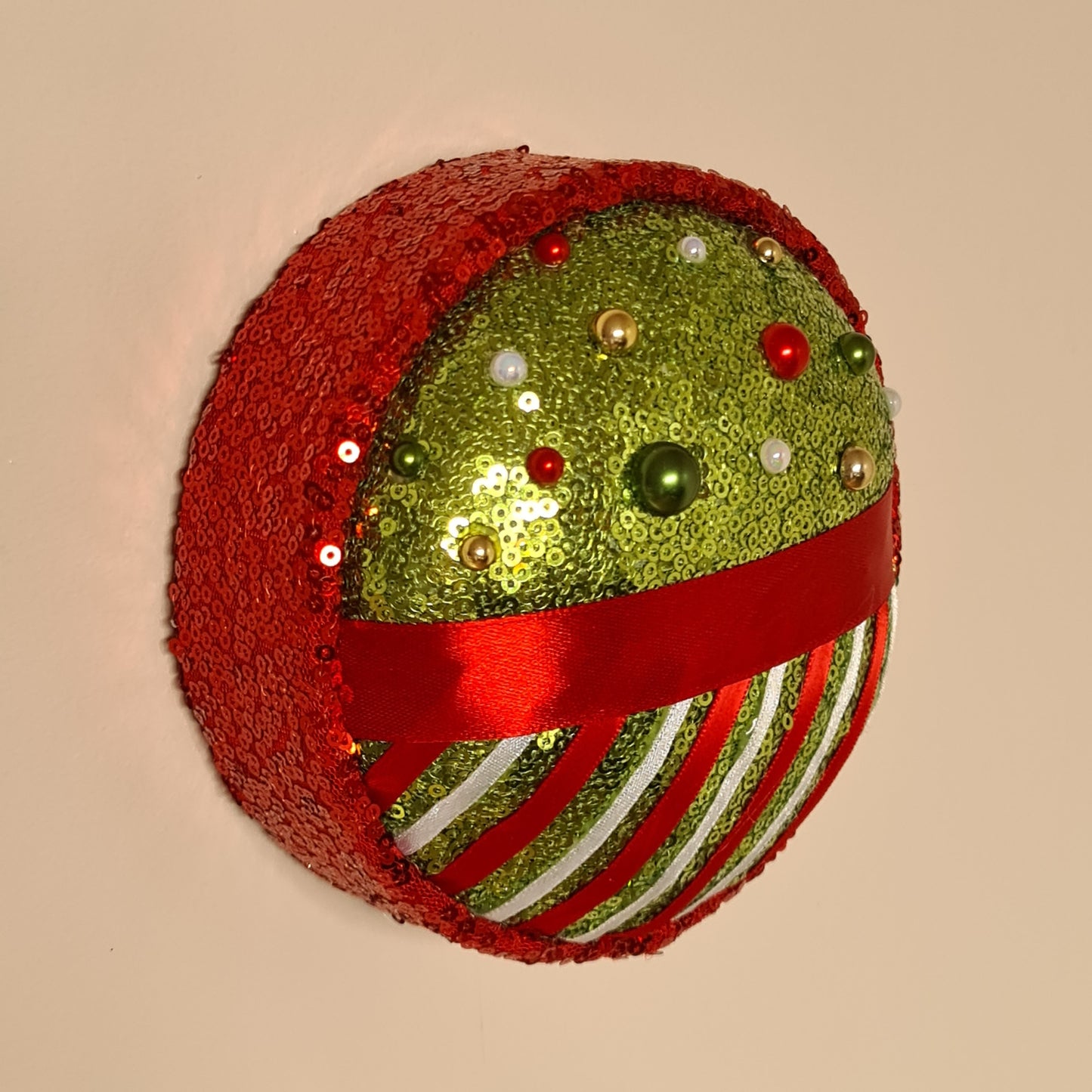 Festive Green Wall Popper