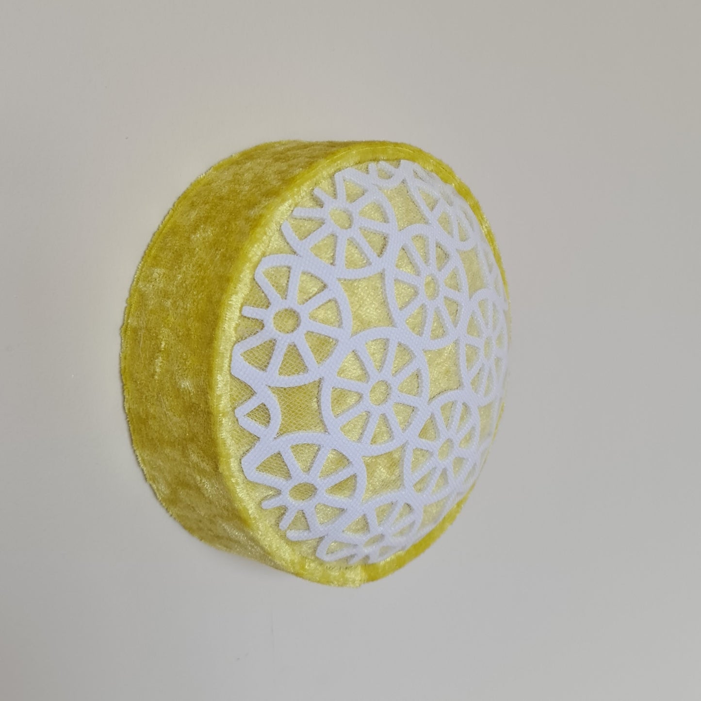 Lemon Lace Wall Popper