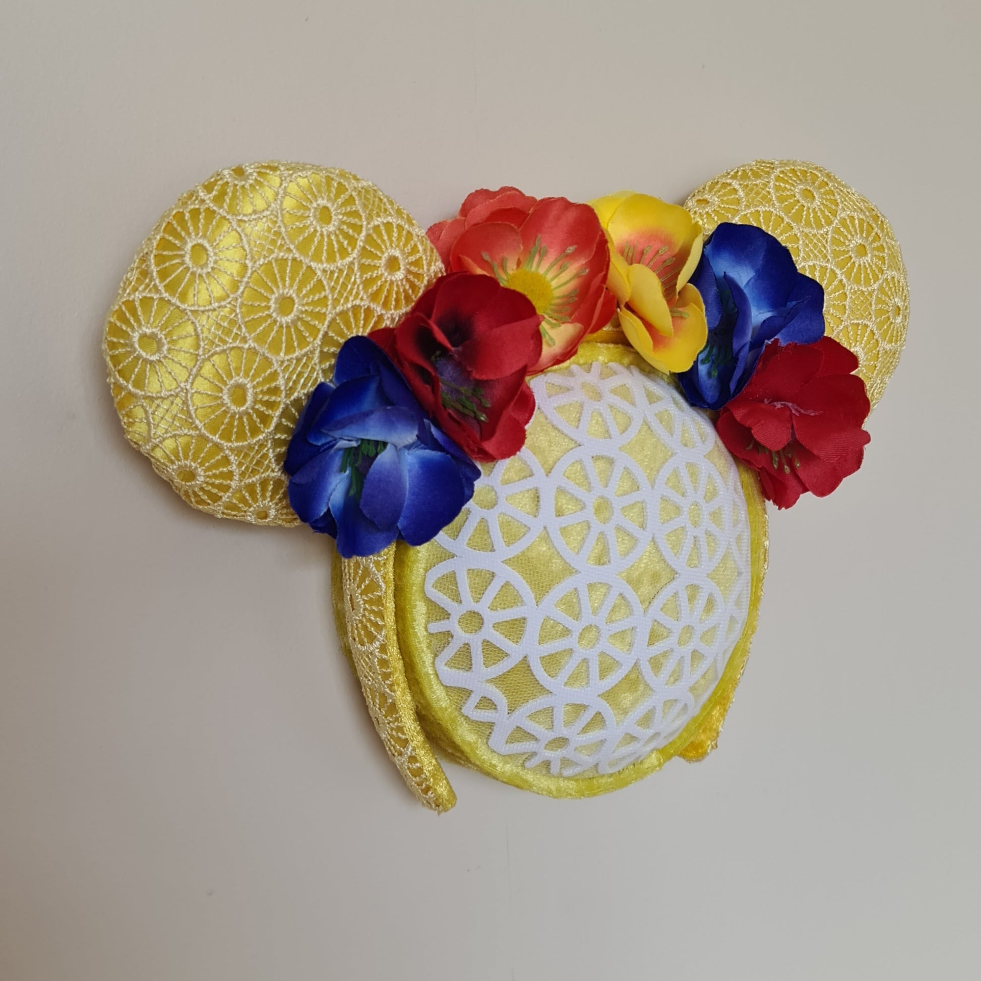 Lemon Lace Wall Popper