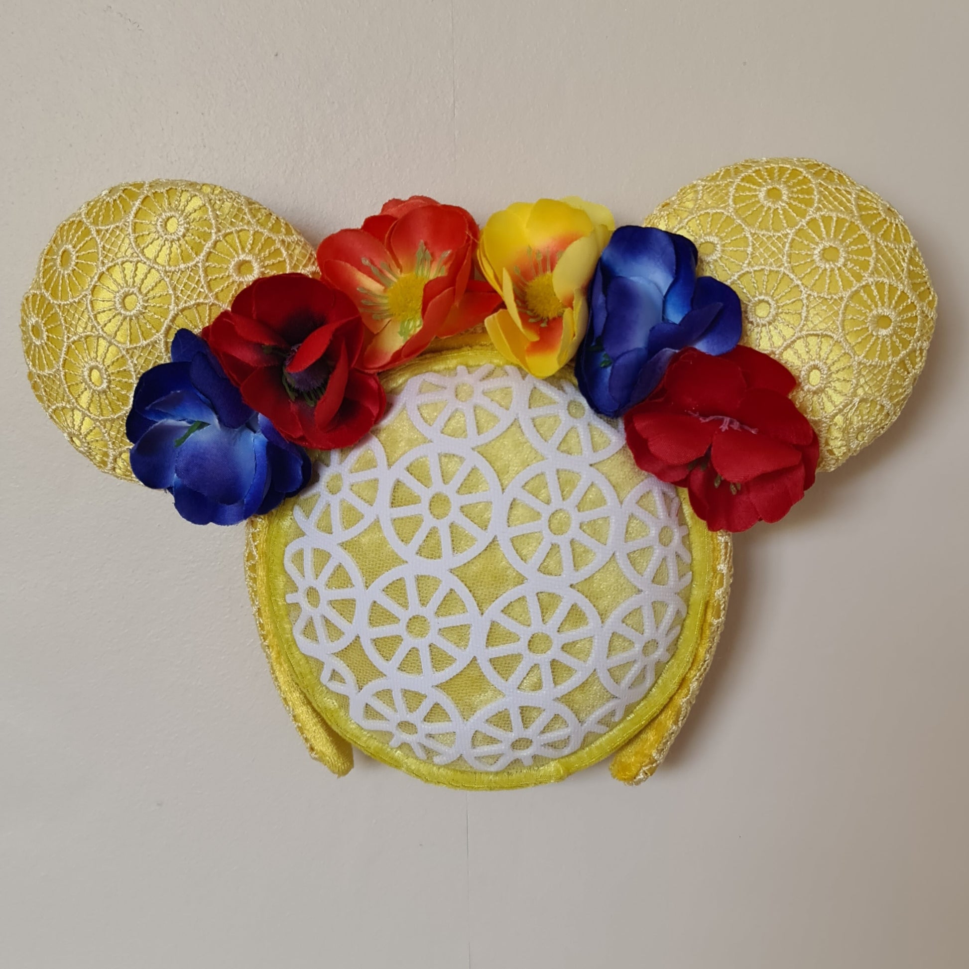Lemon Lace Wall Popper