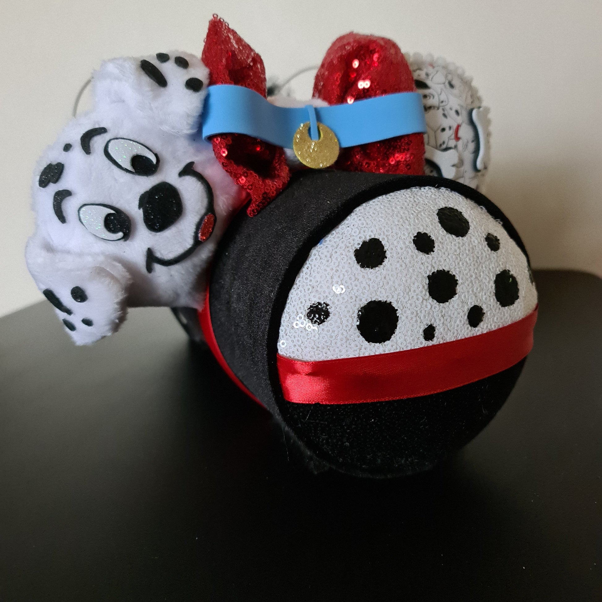 Dalmatians Ear Holder